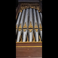 Lbeck, St. Jakobi, Bemalte Prospektpfeifen in dern kleinen Orgel