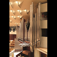 Berlin, Philharmonie, Blick von Block G rechts auf die Orgel