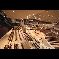 Berlin, Philharmonie, Blick von Block K rechts oben in den Saal