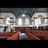 Leer, Groe Kirche, Innenraum in Richtung Altar