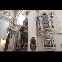 Passau, Dom St. Stephan, Chororgel und neue nrdliche Balkonorgel (Hochdruckwerk im Schweller)