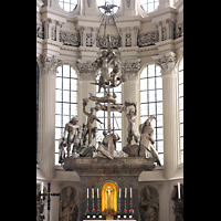 Passau, Dom St. Stephan, Hochaltar von Josef Henselmann (1953 vollendet)