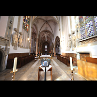 Rheine, St. Dionysius, Blick vom Ostende des Altarraums in die Kirche