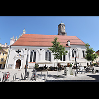 Weilheim i.OB., Stadtpfarrkirche Mari Himmelfahrt, Ansicht von Sden vom Kirchplatz