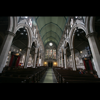 London, St. Mary Abbots, Innenraum / Hauptschiff in Richtung Hauptportal