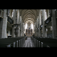 Halle (Saale), Dom, Innenraum / Hauptschiff in Richtung Chor