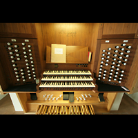 Dsseldorf, Auferstehungskirche, Spieltisch