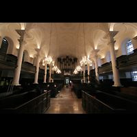 London, St. Martin-in-the-Fields, Innenraum / Hauptschiff in Richtung Orgel