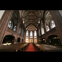 Frankfurt am Main, Dreiknigskirche, Innenraum / Hauptschiff in Richtung Chor