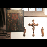 Frankfurt am Main, Dreiknigskirche, Tafel mit Kreuz