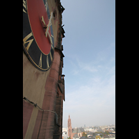 Frankfurt am Main, Dreiknigskirche, Turmhelm, im Hintergrund der Kaiserdom St. Bartholomus