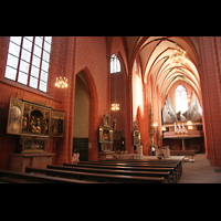 Frankfurt am Main, Kaiserdom St. Bartholomus, Nordquerhaus mit Altren und Orgel