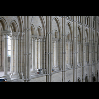 Laon, Cathdrale, Mittlere Arkaden im Hauptschiff