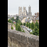 Laon, Cathdrale, Ansicht von der Stadt aus