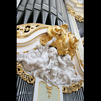 Dresden, Kathedrale (ehem. Hofkirche), Schmuck unter dem Hauptwerk