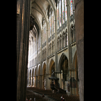 Metz, Cathdrale Saint-tienne, Blick von der Querhausorgel ins Langhaus