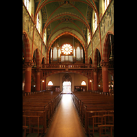 Dudelange (Ddelingen), Saint-Martin (St. Martin), Innenraum / Hauptschiff in Richtung Orgel