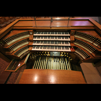 Echternach, St. Willibrord Basilika, Spieltisch