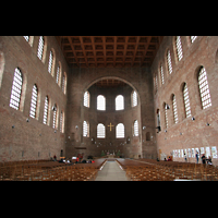 Trier, Konstantinbasilika, Innenraum / Hauptschiff in Richtung Chor