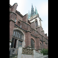 Ulm, St. Georg, Auenansicht vom Kirchhof aus