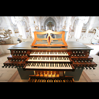 Polling, Stiftskirche St. Salvator und Heilig-Kreuz, Spieltisch