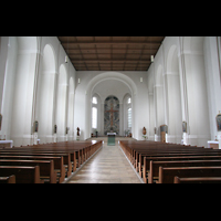 Mnchen (Munich), St. Franziskus, Innenraum / Hauptschiff in Richtung Chor