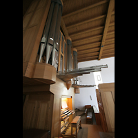 Mnchen (Munich), Pfarrkirche Heilige Familie, Orgel mit Spieltisch