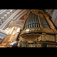 Passau, Dom St. Stephan, Evangelienorgel mit Blick zur Hauptorgel