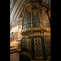 Passau, Dom St. Stephan, Evangelienorgel mit Blick zur Hauptorgel