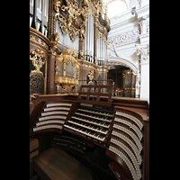 Passau, Dom St. Stephan, Zentralspieltisch mit Hauptorgel