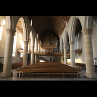 Kirchheim unter Teck, Stadtkirche St. Martin, Hauptschiff in Richtung Orgel