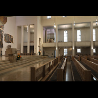 Stuttgart, Domkirche St. Eberhard, Chorraum mit Chororgel