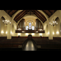 lesund, Kirke, Innenraum in Richtung Hauptorgel