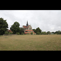 Braunschweig, Klosterkirche St. Mariae, Auenansicht mit Klostergarten