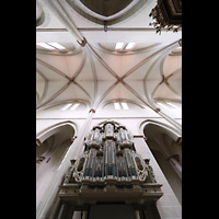 Braunschweig, Klosterkirche St. Mariae, Orgel mit Blick ins Gewlbe