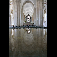 Braunschweig, St. Andreas, Blick ber das Taufbecken zur Orgel