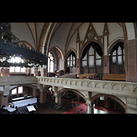 Berlin, Stephanuskirche, Blick von der linken Seitenempore zur Orgel