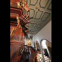 Faro, Catedral da S, Orgel mit Spieltisch mit Blick ins Hauptschiff