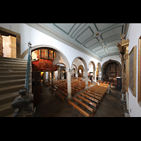 Faro, Catedral da S, Blick vom sdlichen Seitenschiff in die Kathedrale