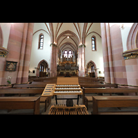 Berlin, St. Ludwig, MIDI-Spieltisch im Chorraum mit Blick zur Orgel