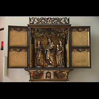 Berlin, St. Sebastian, Rechter historischer Seitenaltar mit Figuren aus dem 16. Jh.