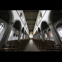 Ravensburg, Kath. Stadtkirche Liebfrauenkirche, Innenraum in Richtung Chor