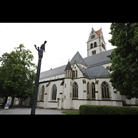 Ravensburg, Kath. Stadtkirche Liebfrauenkirche, Seitenansicht von der Herrenstrae