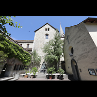 Schaffhausen, Mnster (ehem. Kloster zu Allerheiligen), Gang zwischen Kreuzgang und Kapelle