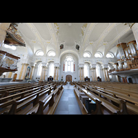 Frauenfeld, Kath. Stadtkirche St. Nikolaus, Innenraum Blick vom Seitenportal