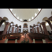 Berlin, St. Marien (Maria unter dem Kreuz), Innenraum in Richtung Orgel