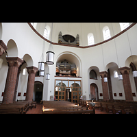 Berlin, St. Marien (Maria unter dem Kreuz), Innenraum mit Orgel seitlich