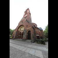 Berlin, St. Marien (Maria unter dem Kreuz), Auenansicht von der Laubacher Strae aus