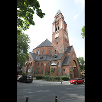 Berlin, St. Marien (Maria unter dem Kreuz), Auenansicht mit Turm vom Bergheimer Platz (Sdostseite) aus