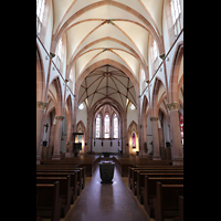 Bhl, Stadtpfarrkirche Mnster St. Peter und Paul, Innenraum in Richtung Chor